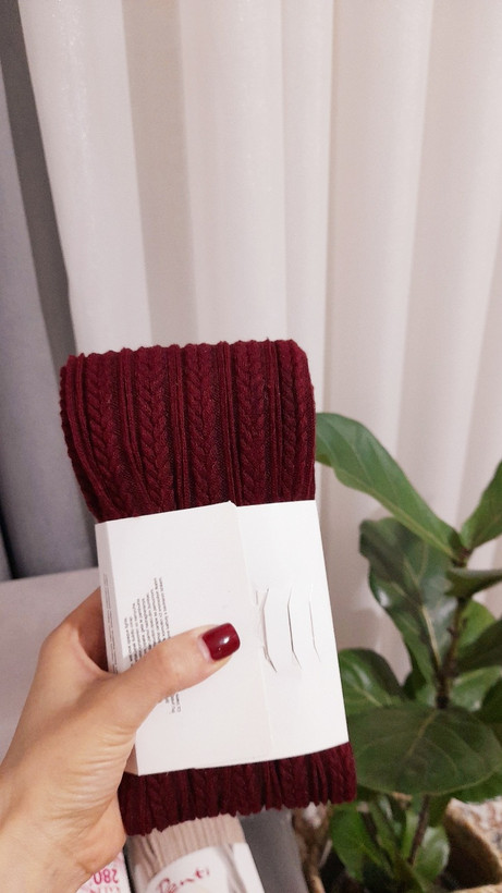 جوراب شلواری بافت گندمی( رنگ زرشکی)