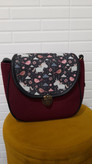 کیف دوشی پونه🍀🍀( رنگ زرشکی طرح تک شاخ)
