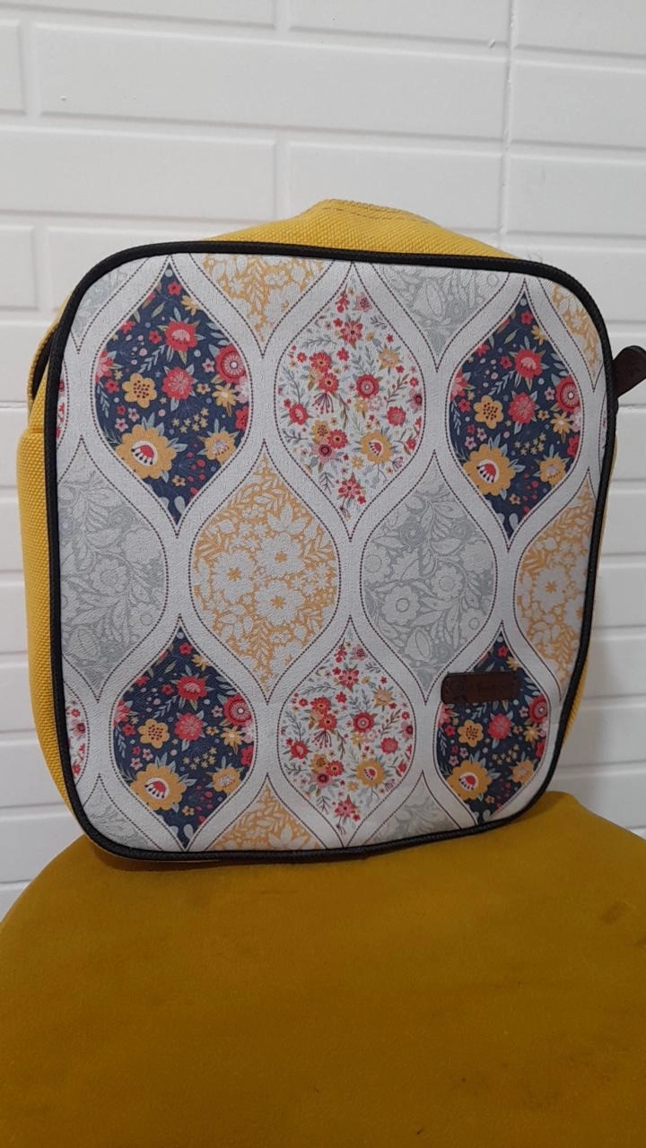 کیف دوشی بهار( رنگ زرد)