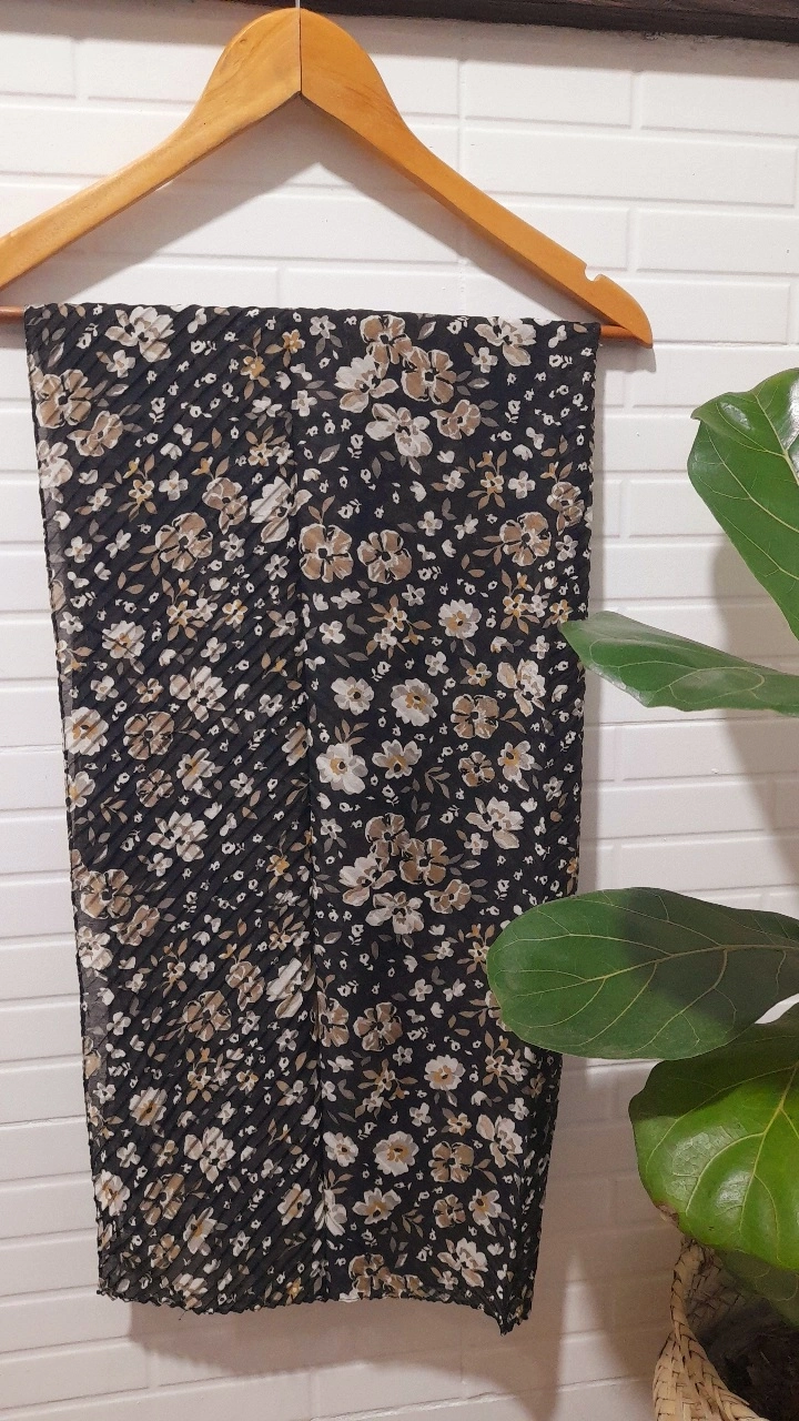شال گل گلی بهار( مشکی)