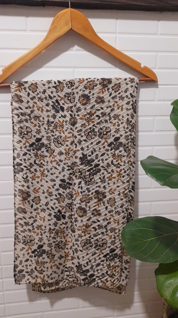 شال گل گلی بهار( کرم)